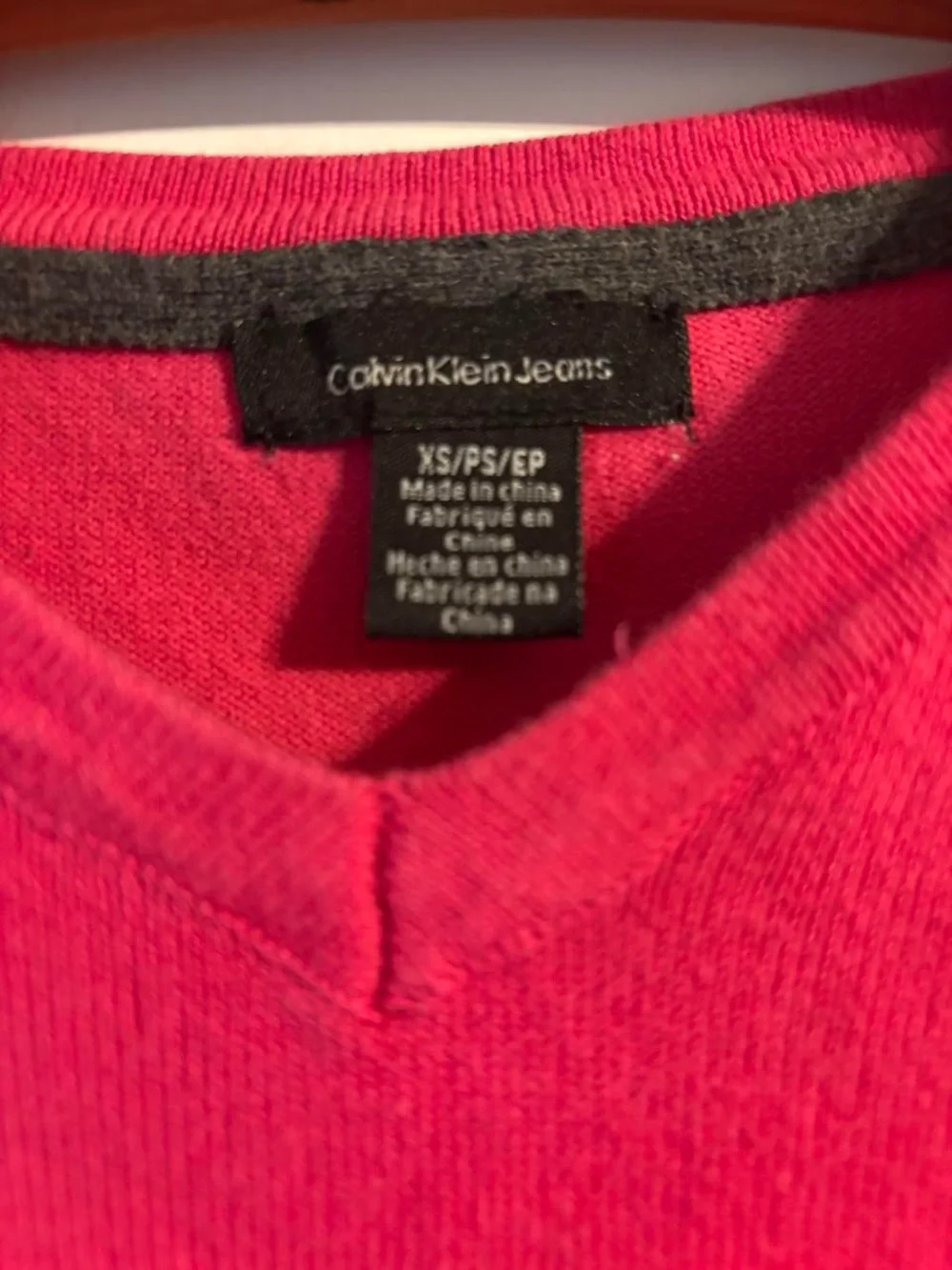 Calvin Klein Jeans Women's V-Neck Sweater in Hot Pink